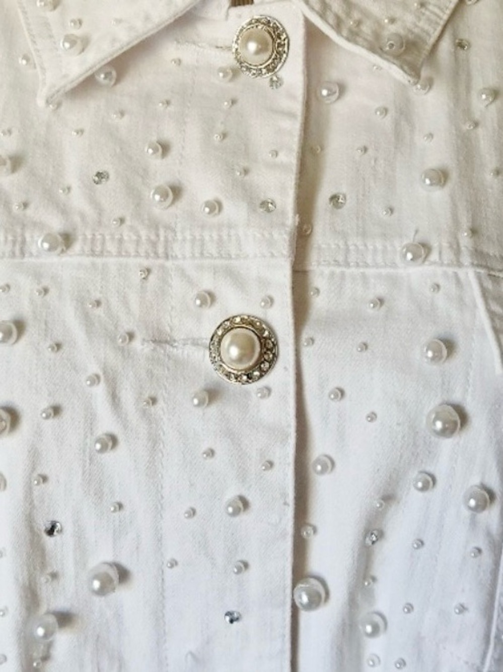 NWT Quacker Factory White Pearl Rhinestone
Buttoned Denim Jacket size L Vintage